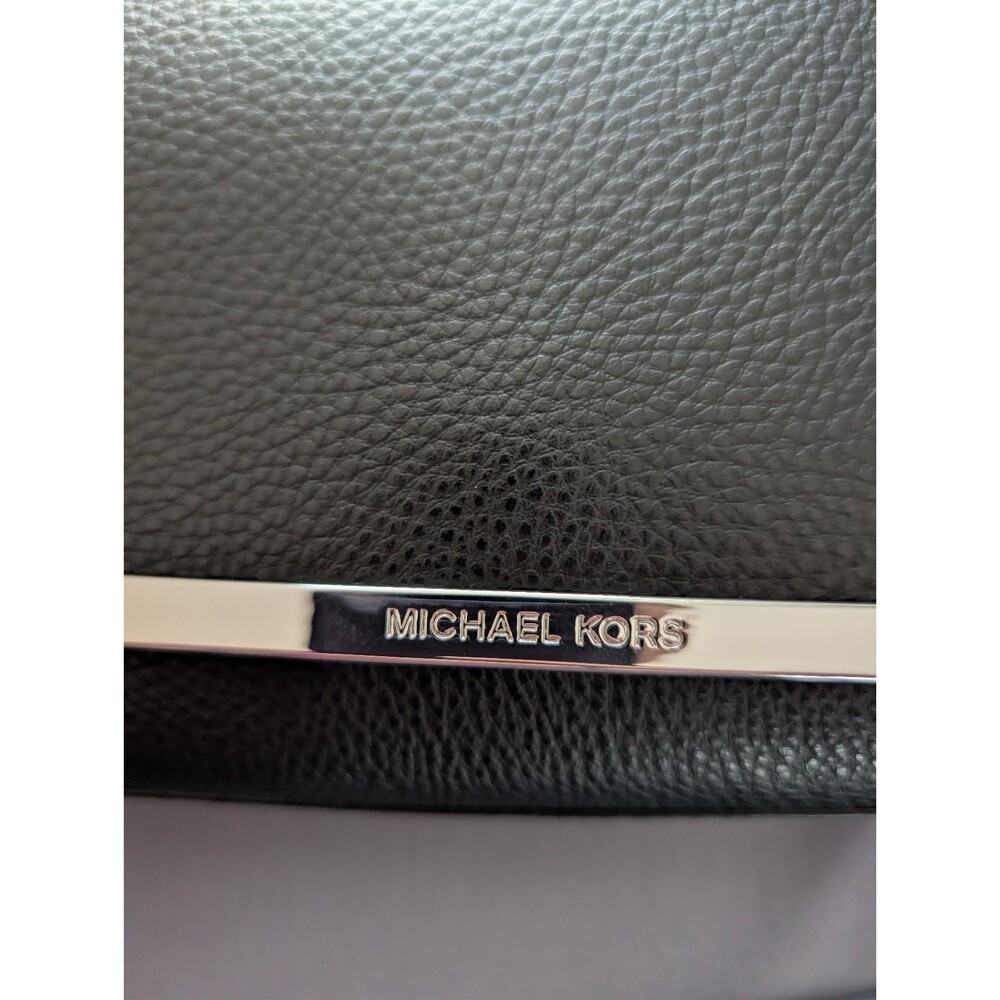 NWOT Michael Kors Evelyn Medium Crossbody Flap Bag Black Silver Hardware Leather - Picture 12 of 12